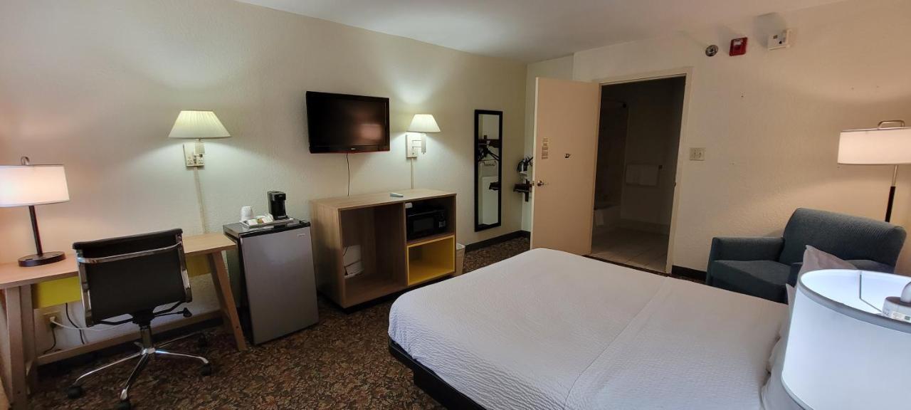 Hotel Carolina A Days Inn By Wyndham Île de Hilton-Head Extérieur photo