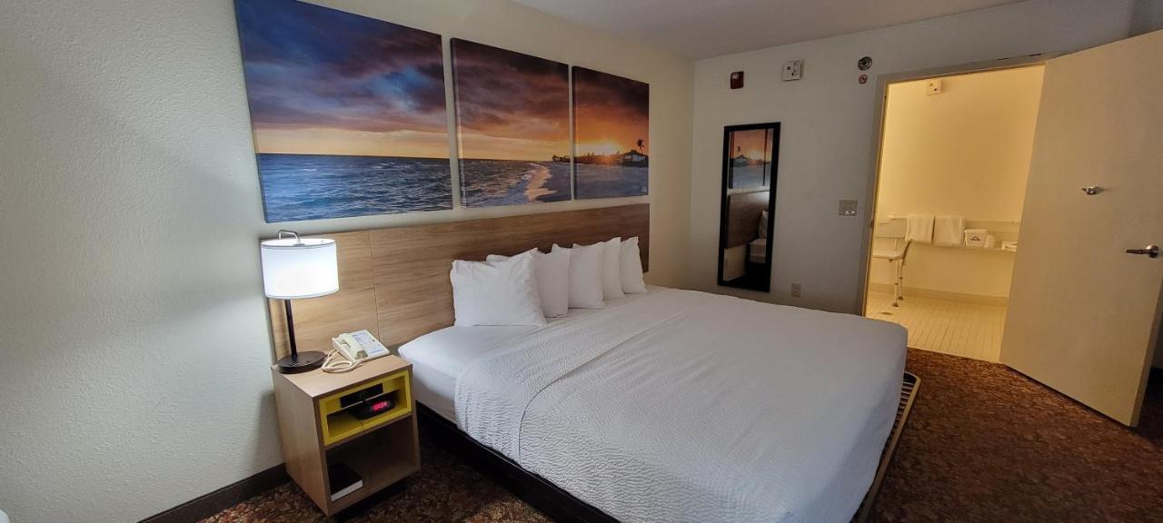 Hotel Carolina A Days Inn By Wyndham Île de Hilton-Head Extérieur photo