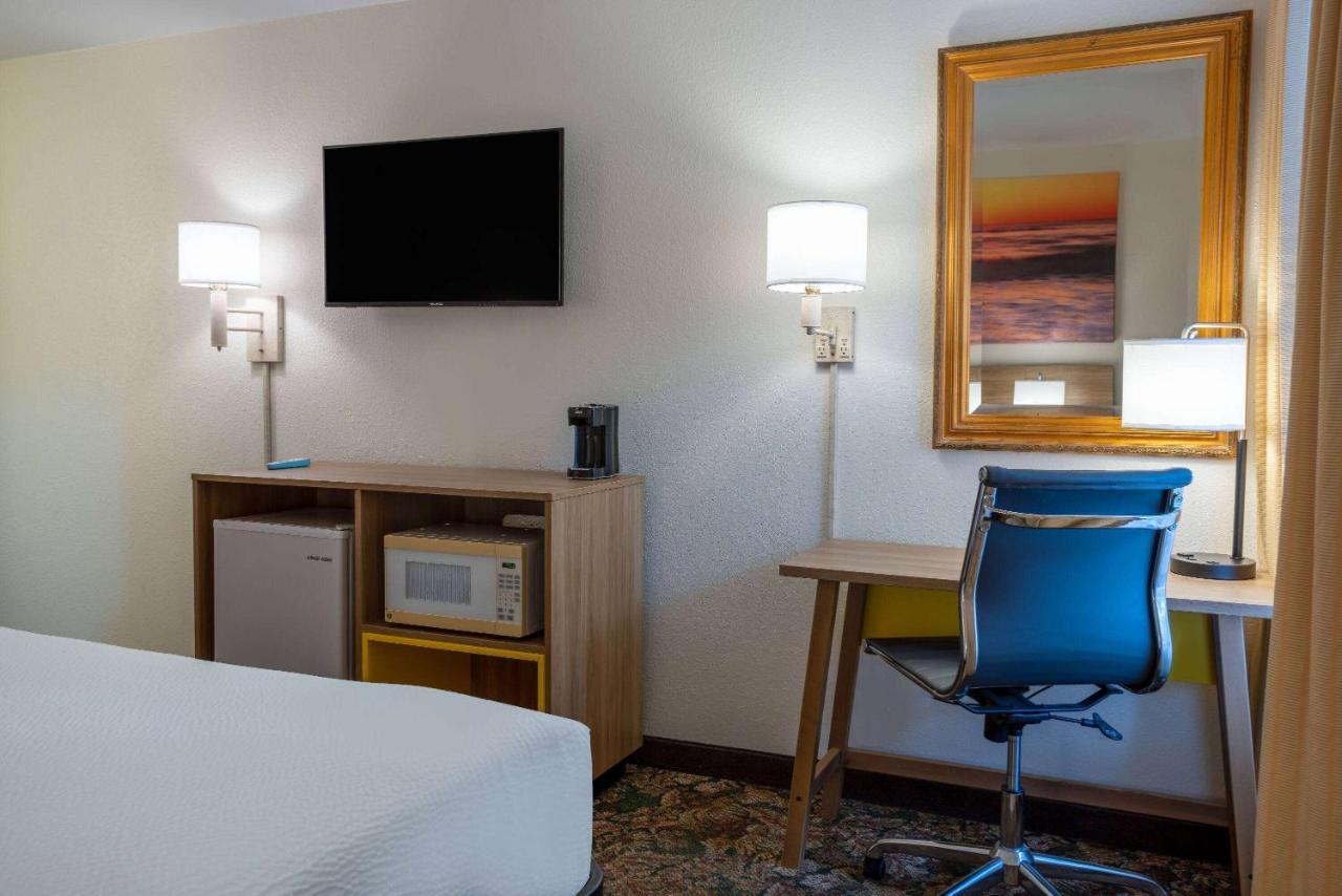Hotel Carolina A Days Inn By Wyndham Île de Hilton-Head Extérieur photo