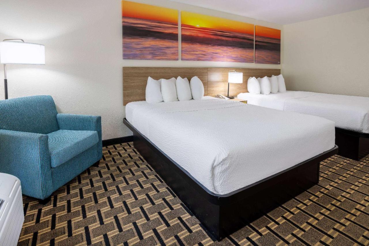 Hotel Carolina A Days Inn By Wyndham Île de Hilton-Head Extérieur photo