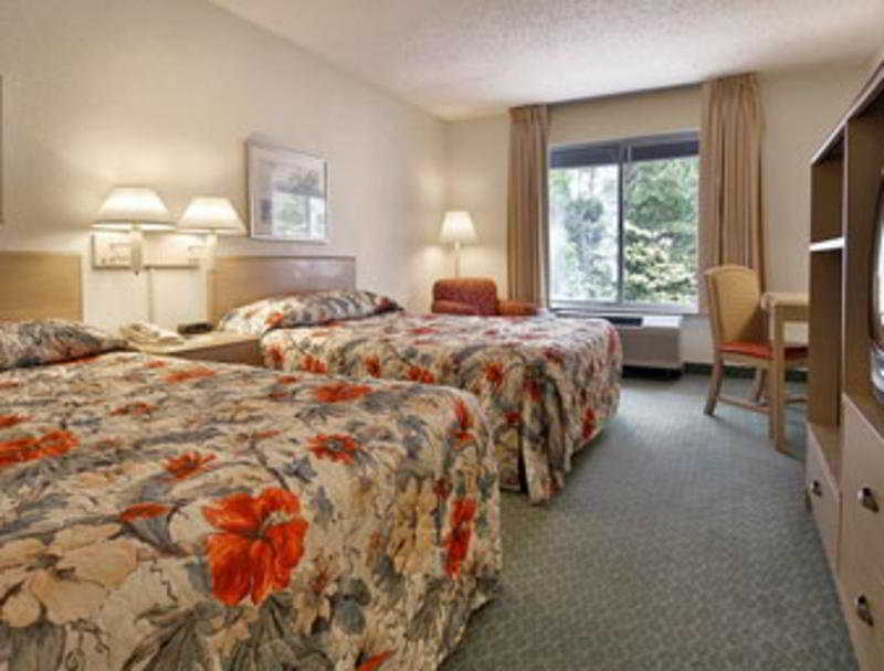 Hotel Carolina A Days Inn By Wyndham Île de Hilton-Head Extérieur photo